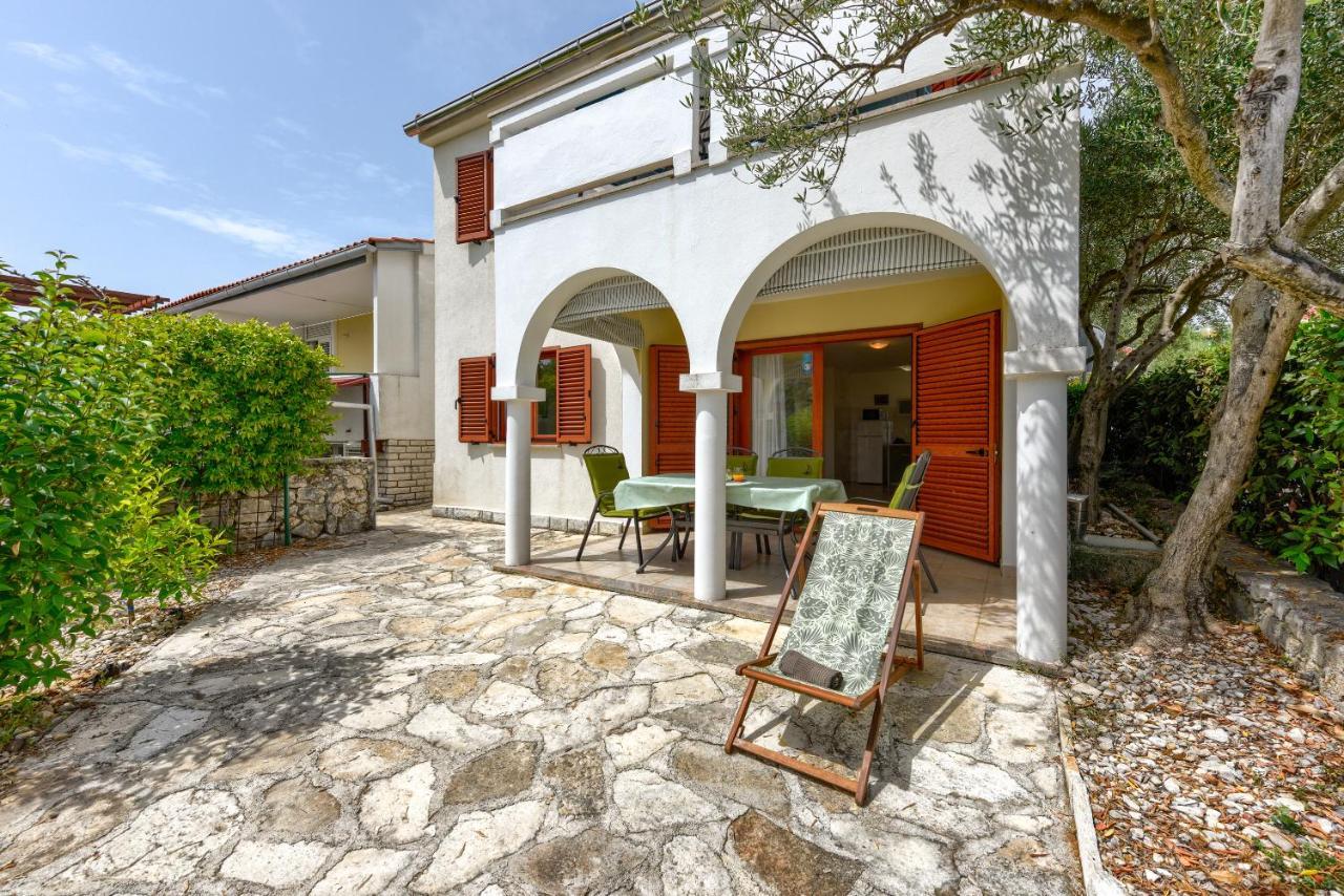 Apartments Andi Petrcane Exterior photo